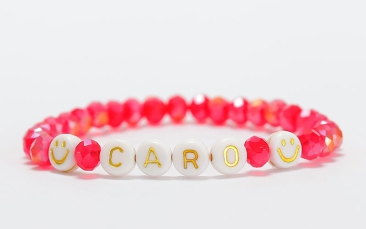Bracelet pour enfants avec perles scintillantes et lettres rouges